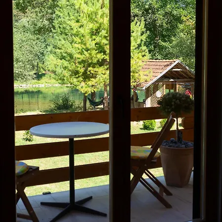 Vakantiehuis Riverside Pisak *